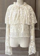將圖片載入圖庫檢視器 MCREBECCA古董斗篷領網紗長袖上衣（灰粉）
