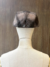 將圖片載入圖庫檢視器 MCTOMMY漸層格紋鴨舌帽（淺咖啡）
