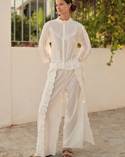 將圖片載入圖庫檢視器 LLLL114BZ133蕾絲小繡花條紋長袖上衣（白）
