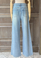 將圖片載入圖庫檢視器 MCJOEJOE木馬刺繡法式中直筒長褲（淺藍）
