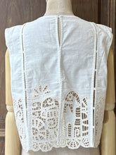 將圖片載入圖庫檢視器 MCLOTTE手工拼接動花刺繡背心（米白）

