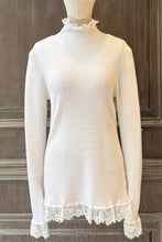 將圖片載入圖庫檢視器 MCRENE法國蕾絲半高領羊絨長袖毛衣（白）

