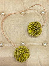 將圖片載入圖庫檢視器 DRAGONPOMPOM CHARM真品球球吊飾（黃綠）

