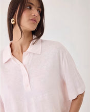 將圖片載入圖庫檢視器 BZ:MAM011FP0052麻料polo領tee（淺粉）
