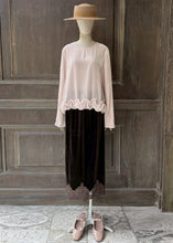 將圖片載入圖庫檢視器 MCREBECCA古董斗篷領網紗長袖上衣（灰粉）
