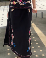 將圖片載入圖庫檢視器 louise mishaAMAR彩繡花長裙（黑）
