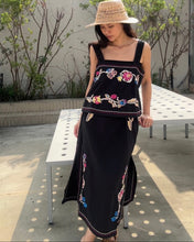 將圖片載入圖庫檢視器 louise mishaAMAR彩繡花長裙（黑）
