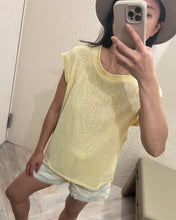 將圖片載入圖庫檢視器 MCWALLACE編織滾邊圓領Tee（米黃）
