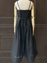 將圖片載入圖庫檢視器 MCANN 復古剪裁蝴蝶結腰帶長洋裝 l 黑
