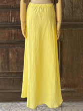 將圖片載入圖庫檢視器 MCMANDY 流暢線條棉麻魚尾長裙｜粉黃
