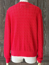 將圖片載入圖庫檢視器 MCEMILY 簍空織花小V開襟毛衣 | 紅
