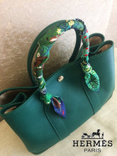 將圖片載入圖庫檢視器 全新真品 森林綠 Garden party PM size (SAC GARDEN PARTY 30 VEAU EPSOM)
